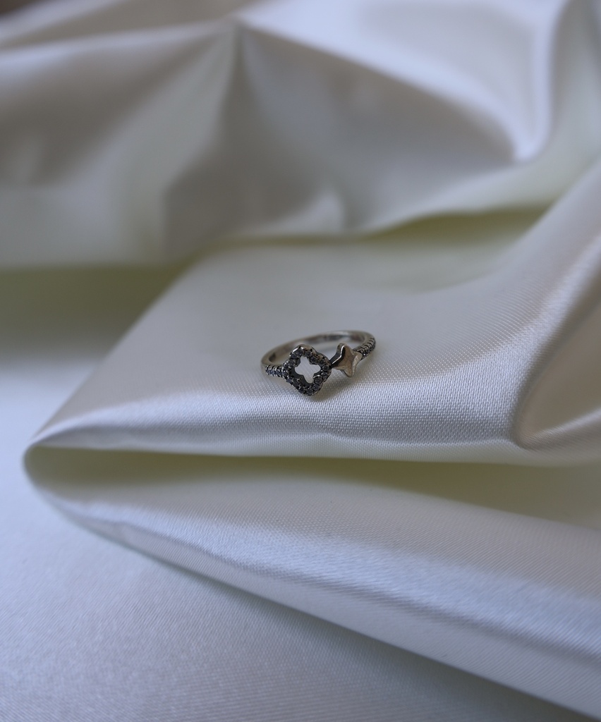 Anillo Trébol Zirconia Plata Italiana .925