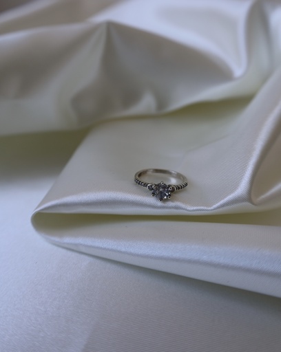Anillo Solitario con Zirconia Plata Italiana .925